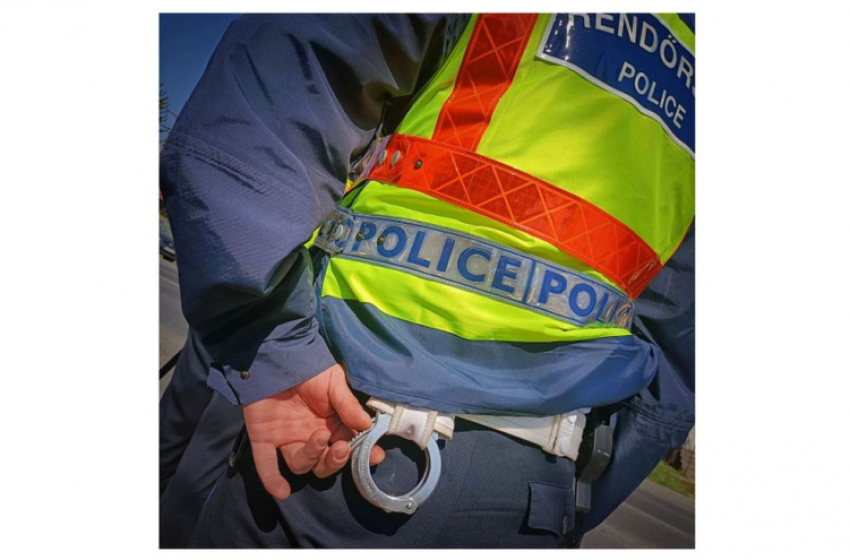 Csornán fogták el a rendőrök az unokázós csalót + Videó